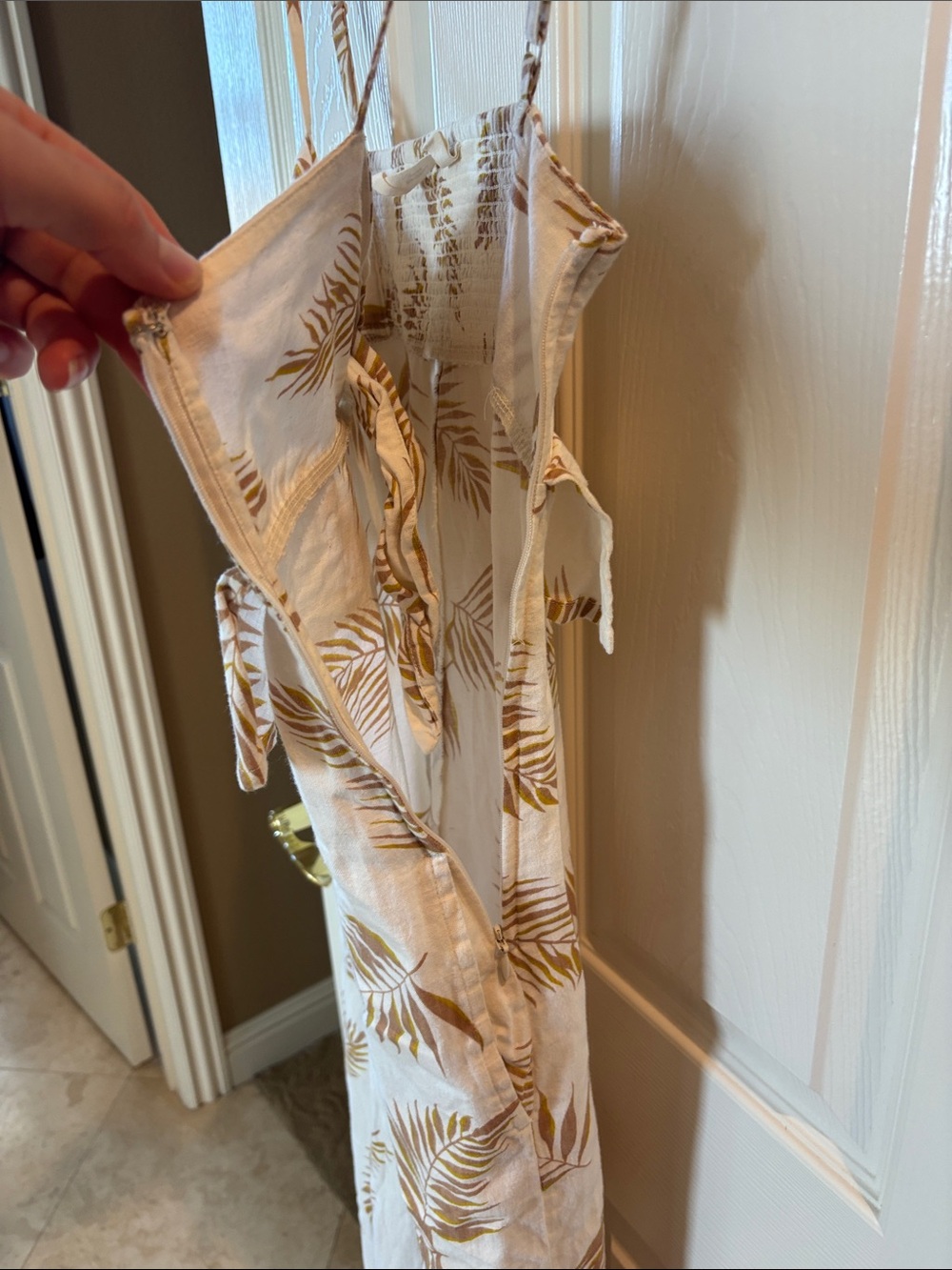 Billabong White Jumpsuit with Tan Palm Print - Picture 11 of 11
